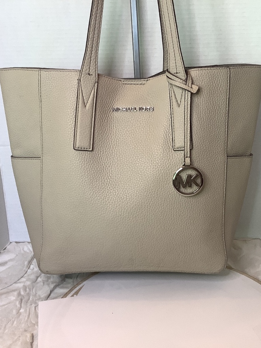 EUC Beige Michael‎ Kors tote shoulder leather bag